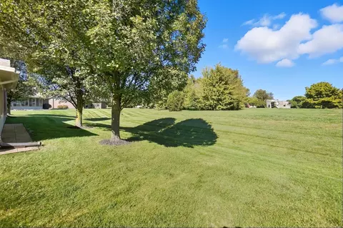 Exterior - 1888 Birchwood Ct, Springfield, OH 45502 photo 6 of 8