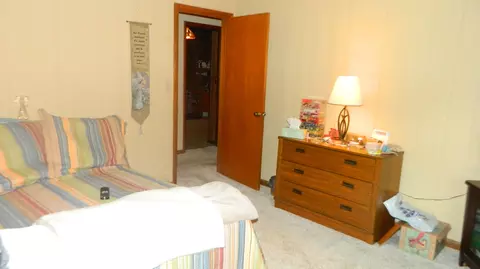 Bedroom - 258 Forest Dr, Springfield, OH 45505 photo 1 of 2