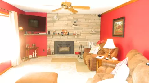 Living - 258 Forest Dr, Springfield, OH 45505 photo 1 of 1