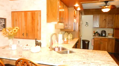 Kitchen - 258 Forest Dr, Springfield, OH 45505 photo 4 of 4