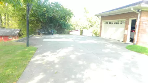 Exterior - 258 Forest Dr, Springfield, OH 45505 photo 12 of 14