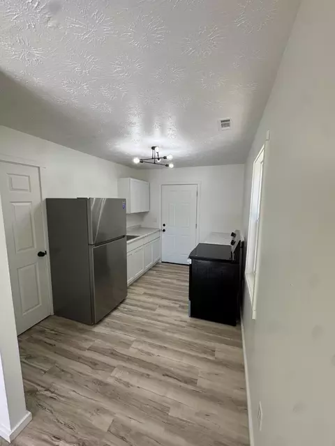 1010 Heard Ave, Springfield, OH 45506 photo 14