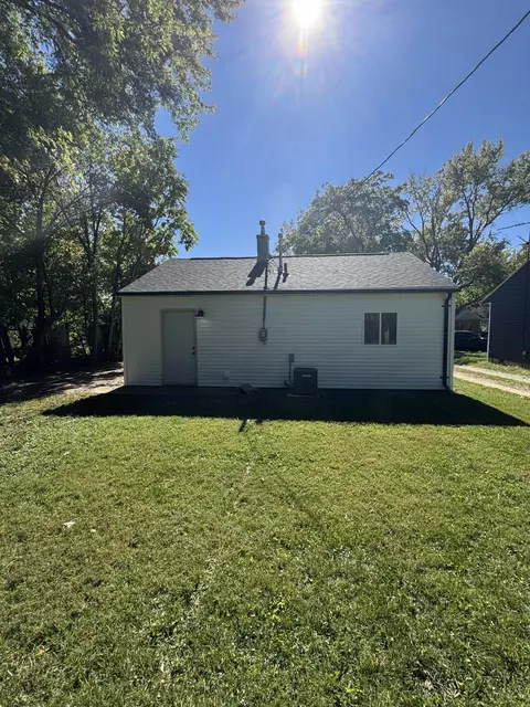 1010 Heard Ave, Springfield, OH 45506 photo 9