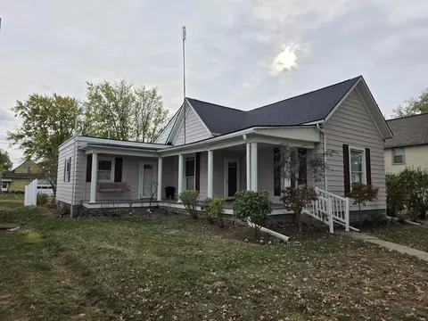 208 W Pearl St, Rockford, OH 45882