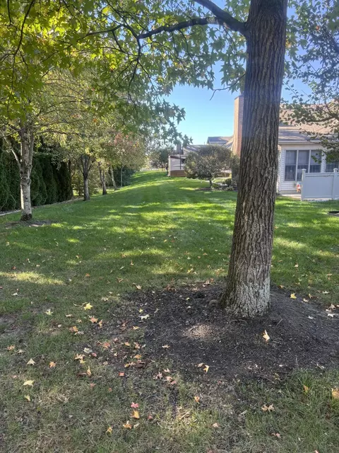 Exterior - 880 Brendle Trce, Springfield, OH 45503 photo 5 of 7