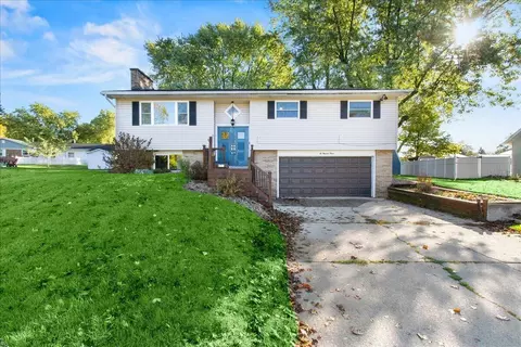 612 Hillcrest Dr, Bellefontaine, OH 43311