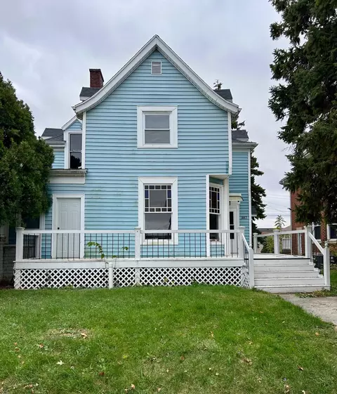 307 E Auglaize St, Wapakoneta, OH 45895