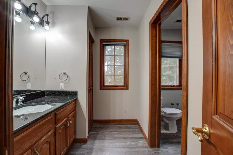 Bath - 7116 Dominican Dr, Dayton, OH 45415 photo 3 of 11