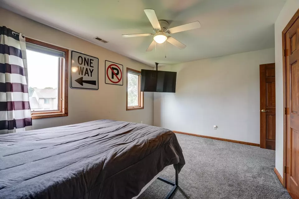 Bedroom - 7116 Dominican Dr, Dayton, OH 45415 photo 2 of 12