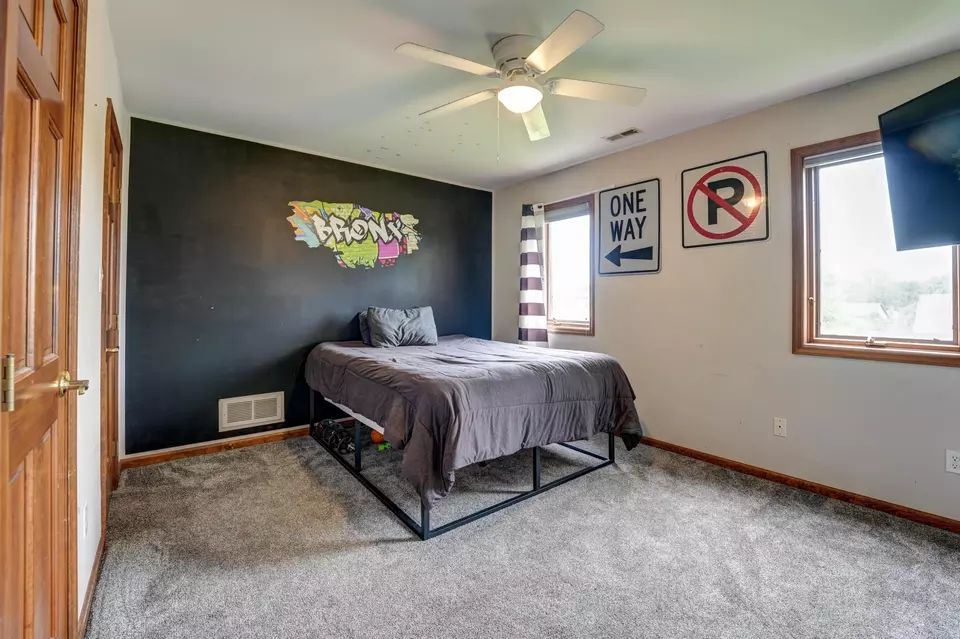 Bedroom - 7116 Dominican Dr, Dayton, OH 45415 photo 3 of 12