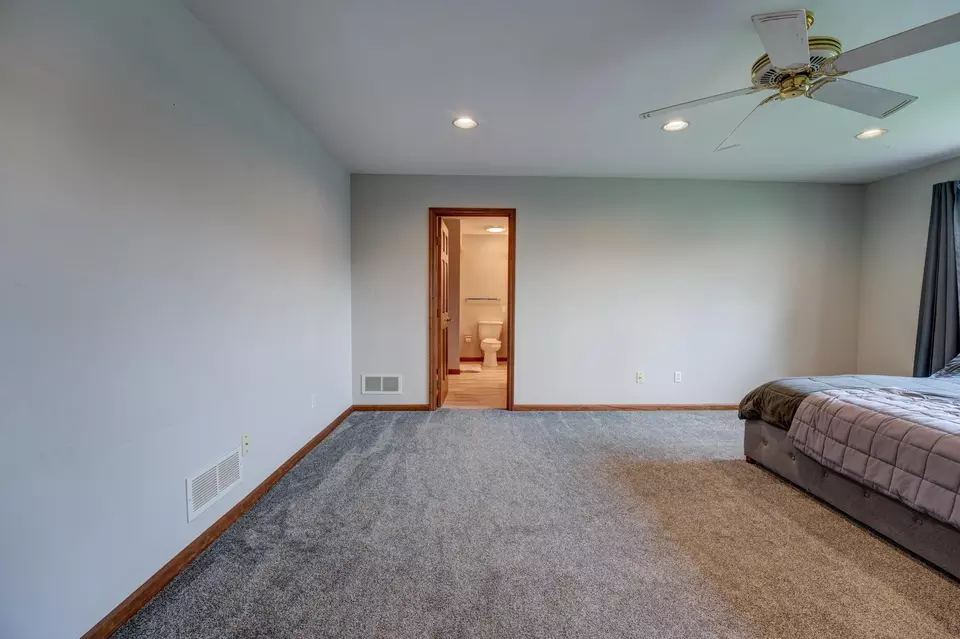 Bedroom - 7116 Dominican Dr, Dayton, OH 45415 photo 8 of 12