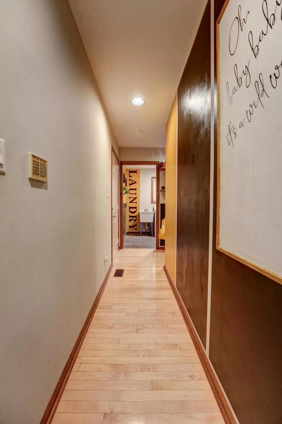 Entry Way - 7116 Dominican Dr, Dayton, OH 45415 photo 5 of 9