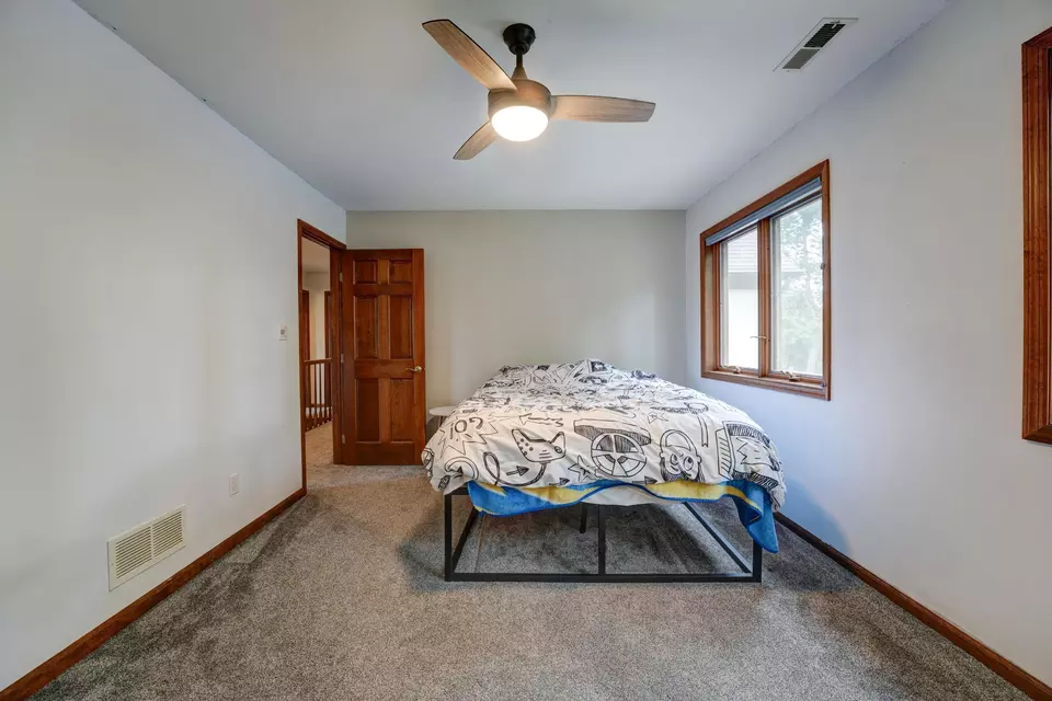 Bedroom - 7116 Dominican Dr, Dayton, OH 45415 photo 5 of 12