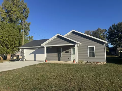 319 E Wayne St, Celina, OH 45822