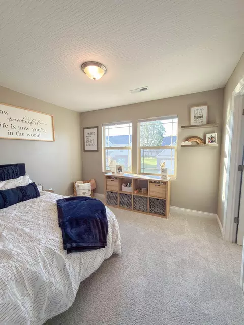 Bedroom - 287 Hampton Trl, Springfield, OH 45502 photo 3 of 4
