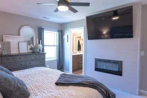 Bedroom - 287 Hampton Trl, Springfield, OH 45502 photo 1 of 4