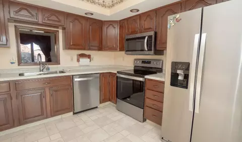Kitchen - 153 Gemini, Sidney, OH 45365 photo 2 of 2