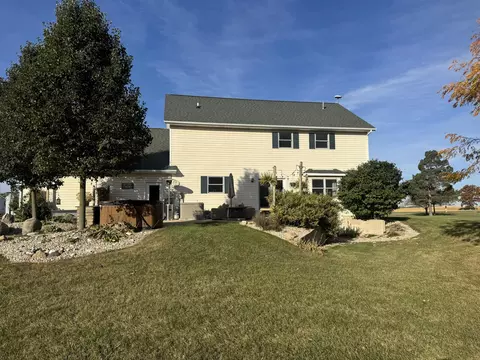 Exterior - 7680 Celina Mendon Rd, Celina, OH 45822 photo 4 of 8