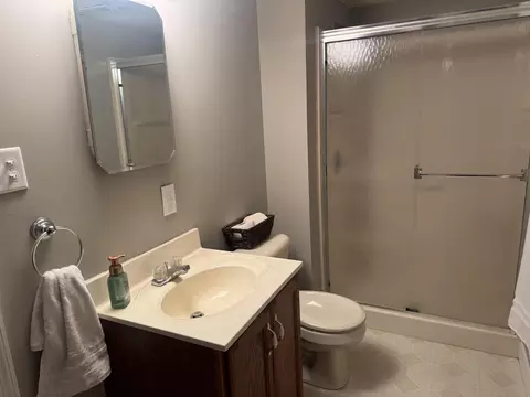 Bath - 7680 Celina Mendon Rd, Celina, OH 45822 photo 2 of 4