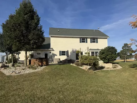 Exterior - 7680 Celina Mendon Rd, Celina, OH 45822 photo 3 of 8