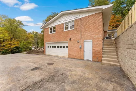 Exterior - 844 White Oak Dr, Springfield, OH 45504 photo 6 of 6