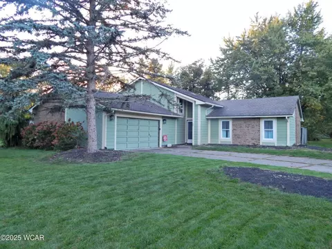 197 Bramblebush Trl, Dayton, OH 45440