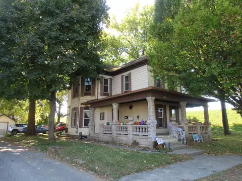 120 1st St, Piqua, OH 45356