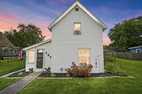 104 W Railroad St, Middle Point, OH 45863