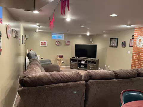 Living - 770 Johnston Dr, Sidney, OH 45365 photo 2 of 2