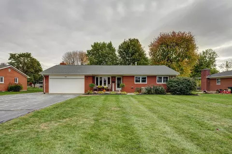18 Greenmoor Dr, Arcanum, OH 45304
