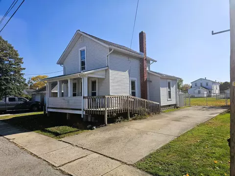 15 W Walnut St, Phillipsburg, OH 45354