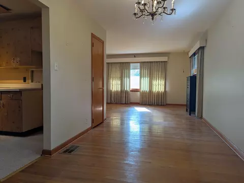 572 Piney Branch Dr, Springfield, OH 45503 photo 6