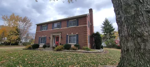 1516 Bon Air Cir, Sidney, OH 45365