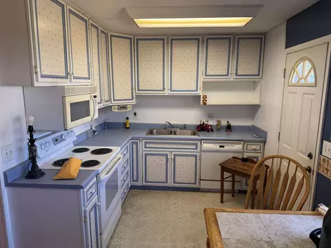 Kitchen - 3131 Revels St, Springfield, OH 45503 photo 1 of 2
