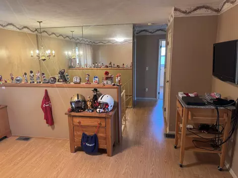 Entry Way - 3131 Revels St, Springfield, OH 45503 photo 2 of 2