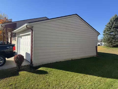Exterior - 3131 Revels St, Springfield, OH 45503 photo 3 of 6