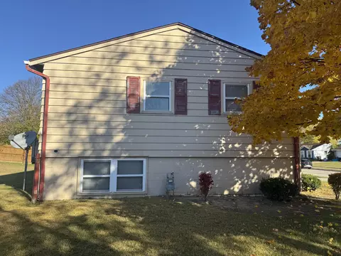 Exterior - 3131 Revels St, Springfield, OH 45503 photo 5 of 6