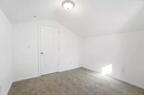Bedroom - 1212 W Pleasant St, Springfield, OH 45506 photo 6 of 8