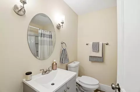 Bath - 1212 W Pleasant St, Springfield, OH 45506 photo 1 of 6