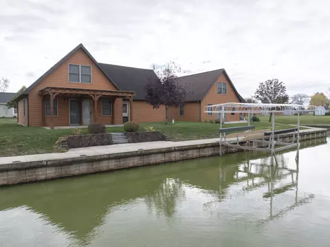 Exterior - 6941 Heron Dr, Celina, OH 45822 photo 3 of 8