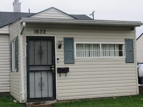 Exterior - 1632 Springmont Ave, Springfield, OH 45506 photo 2 of 5