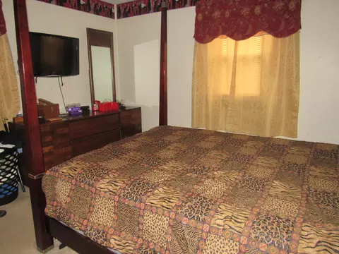 Bedroom - 1632 Springmont Ave, Springfield, OH 45506 photo 1 of 1
