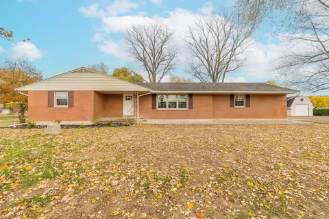 8425 Moffett Rd, Piqua, OH 45356