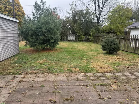 Exterior - 2221 Harshman Blvd, Springfield, OH 45504 photo 3 of 4