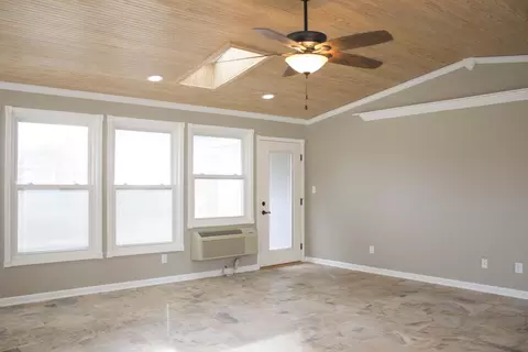 302 Debra St, Covington, OH 45318 photo 7