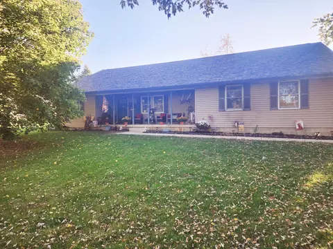 572 S Main St, De Graff, OH 43318