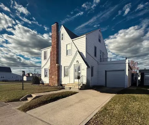 301 E Market St, Celina, OH 45822 photo 2