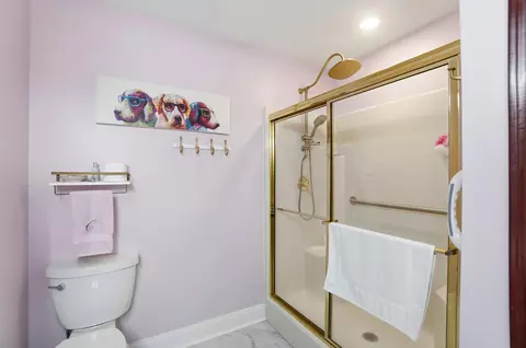 Bath - 862 Brendle Trce, Springfield, OH 45503 photo 5 of 9