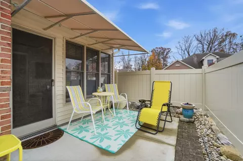 Exterior - 862 Brendle Trce, Springfield, OH 45503 photo 6 of 9