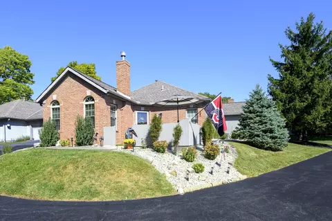 305 Pine Ridge Ct, Bellefontaine, OH 43311